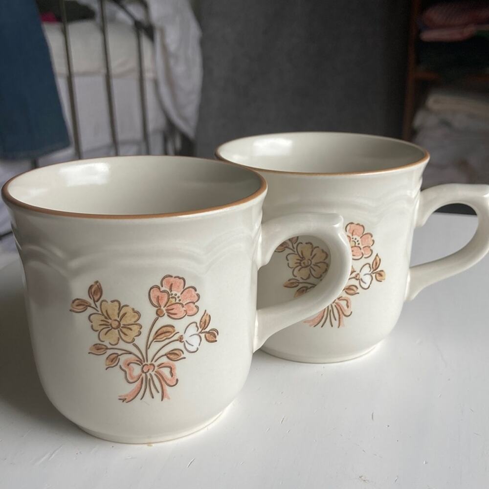 Vintage Cordella Collection Stoneware Cups, Set of 2